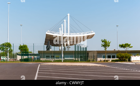 Parkplatz für den Eurotunnel bei Calais Stockfoto