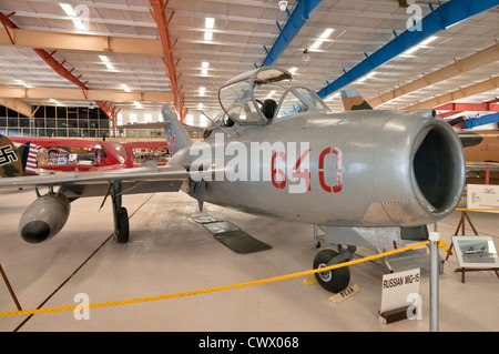 Mikojan-Gurewitsch MiG-15 UTI Midget, sowjetische Jet-Trainer, am Krieg Eagles Air Museum, Santa Teresa, New Mexico, USA Stockfoto