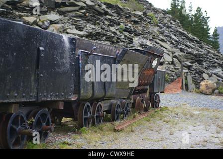 Verlassene Slate Trucks in Llechwedd Slate Caverns, Blaau Ffestiniog North Wales Stockfoto