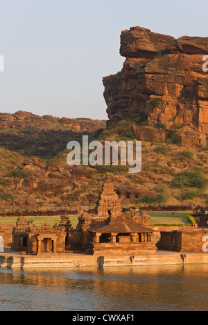 Elk201-2887v Indien, Karnataka, Badami, Bhutanatha Tempel Stockfoto