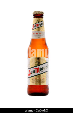 San Miguel Lagerbier isoliert auf weißem Hintergrund Stockfoto