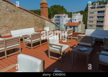 Perpignan, Frankreich, neuen trendigen Stil französisches Bistro, Café, Bar, Lounge, Restaurant, "La Maison Rouge", nach Renovierungsarbeiten, Dach Terrasse Stockfoto