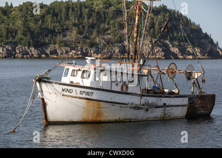 Einem verwitterten Hummer-Boot in Bar Harbor vor der Küste von Maine Stockfoto