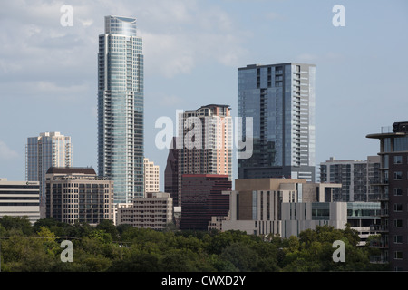 Austin, Texas Skyline von der Westseite der Stadt an einem sonnigen Tag betrachtet Stockfoto