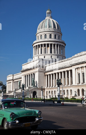 Die atemberaubende El Capitolio in Havanna Gebäude ist eine beeindruckende Sehenswürdigkeit. Stockfoto