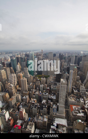 Einen allgemeinen Überblick über Manhattan vom Empire State Building Observatory aus gesehen Stockfoto