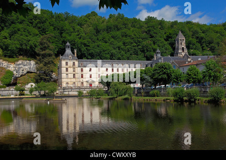 Brantome, Benediktiner Abtei Saint-Pierre, Dordogne, Perigord, Fluss Dronne, Frankreich, Europa Stockfoto