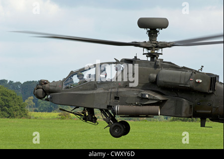 Militär Army Air Corps WAH-64 Apache AH1 Hubschrauber bei Halfpenny grün Flugplatz, Wolverhampton.  SCO 8385 Stockfoto