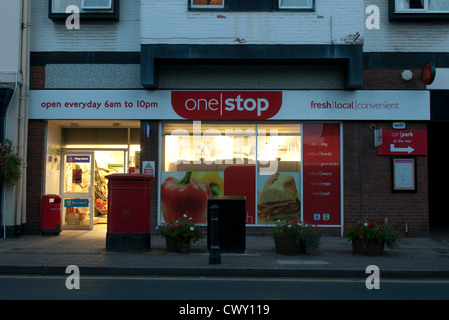 One-Stop-Shop, Henley-in-Arden Warwickshire UK Stockfoto