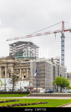 Gebäude der Nationalen Universitätsbibliothek der BNU wird renoviert, Kran, Straßburg, Elsass, Frankreich, Europa Stockfoto