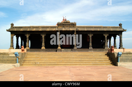 Sripada Parai heilige Tempel Denkmal befindet sich am Vivekananda Rock Memorial in Kanyakumari mit den Heiligen Füßen Segen Gottes Stockfoto