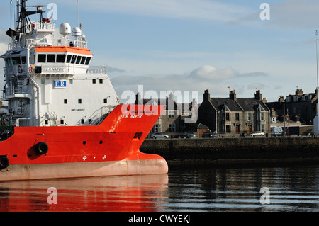 Das Multi Zweck Offshore-Schiff, ER Narvick, Aberdeen Hafen im Jahr 2012 verlassen Stockfoto