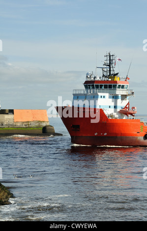 Der PSV Viking Nereus, zuvor die Malaviya 19, Eingabe von Aberdeen Harbour 2012 Stockfoto