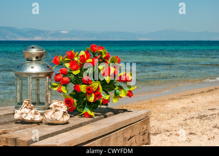 Brautstrauß Rosen am Strand Stockfoto