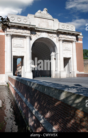 Das Menentor, Ypern, Flandern, Belgien Stockfoto