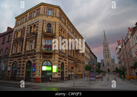 Ulica Mariacka Street mit 18. Jahrhundert Kościół Mariacki w Katowicach St Mary Kirche Katowice Zentralpolen Stockfoto