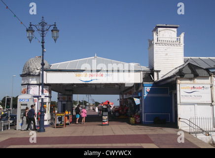 Eingang zum South Parade Pier Southsea Portsmouth (Hampshire) Stockfoto