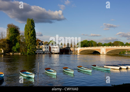 Hampton Court Bridge, Richmond upon Thames, Greater London, London, Großbritannien, Europa Stockfoto