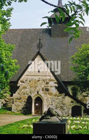 Die grauen 15. Jahrhundert steinerne Kirche gewidmet St. James das große in Rymattyla, Finnland Stockfoto