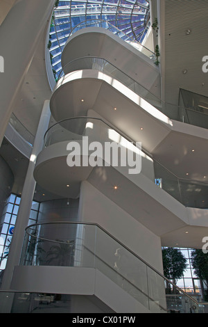 Treppe im Inneren der Perlan (die Perle), Reykjavik, Island Stockfoto