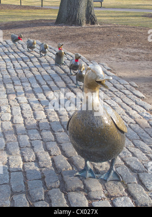 Weise ente Skulpturen machen durch Nancy Schön in Boston Public Garden Stockfoto