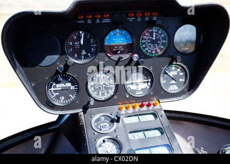 Hubschrauber-Instrument und Bedienfeld Stockfoto