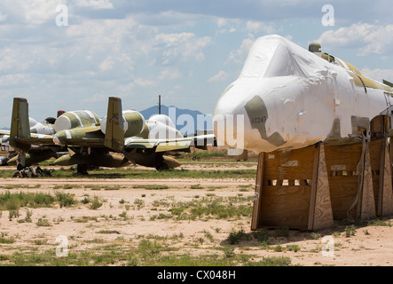 A-10 Thunderbolt-Flugzeuge in der Lagerung bei der 309. Aerospace Maintenance and Regeneration Group in Davis-Monthan Air Force Base. Stockfoto