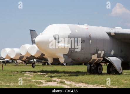 B-52 Stratofortress Flugzeuge in der Lagerung bei der 309. Aerospace Maintenance and Regeneration Group an Davis-Monthan AFB. Stockfoto