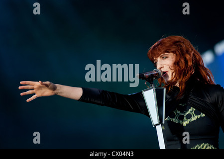 Florence Welsh von Florenz und die Maschine auf der Hauptbühne, T im Park 2012 bei Balado, in der Nähe von Kinross, Schottland. Stockfoto