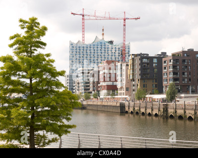 Blick von der Marco Polo Terrassen auf die Elbphilharmonie, Hamburg Stockfoto