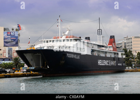 Hellenic Seaways Passagier Fähre im Hafen von Piräus in Athen Griechenland Stockfoto