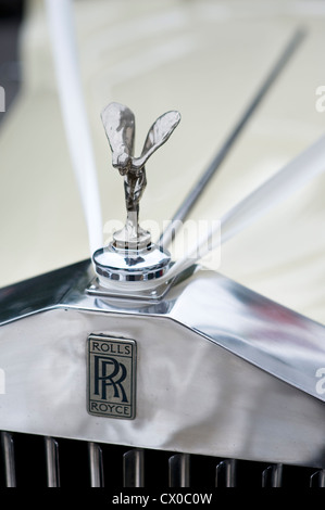 Geist der Ekstase Motorhaube Ornament Maskottchen auf einem Oldtimer Rolls-royce Stockfoto