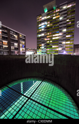 Golden Lane Estate, Barbican, bei Nacht Stockfoto
