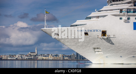 Costa Pacifica, Kreuzfahrtschiff, Hafen von Reykjavik, Island Stockfoto