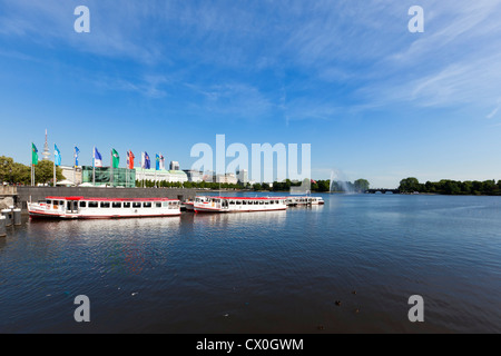 Fähren auf dem See Binnenalster Hamburg Stockfoto