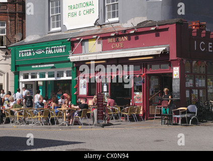 Peter Fischfabrik und belgischen Cafe am Hafen Parade Ramsgate Kent Stockfoto