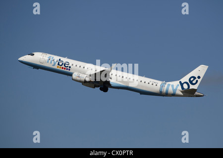 Flybe Embraer ERJ-195LR ausziehen Manchester Airport Stockfoto