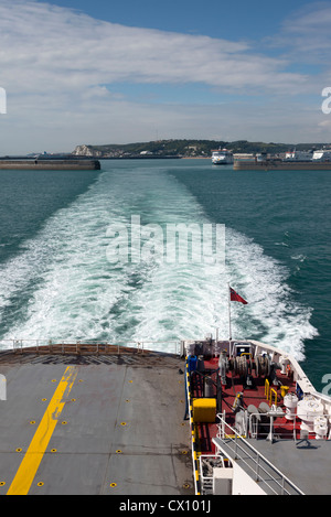 Cross Channel Autofähre Dover Hafen UK verlassen Stockfoto