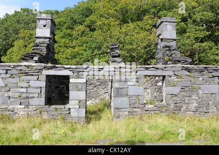 Anglesey Kaserne Ruinen der Quarrymen Hütten Dinorwig Schiefer Steinbruch Elidir Fawr Llanberis Snowdonia Wales Cymru UK GB Stockfoto