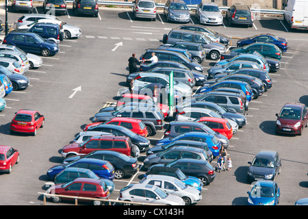 Ansicht von Aylesbury, einschließlich der Exchange Street Car Park von oben genommen Stockfoto