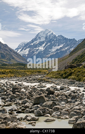 Mit Blick auf Mount Cook In the Hooker River Tal des Mount Cook National Park, Neuseeland Stockfoto