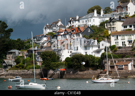 Wasser-Häuser am Fluss Dart, Dartmouth, England Stockfoto