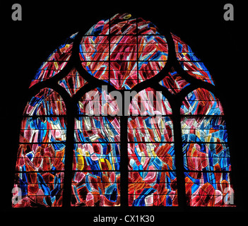 Paris, Frankreich. Kirche St.-Severin (13thC-16thC) moderne abstrakte Glasfenster