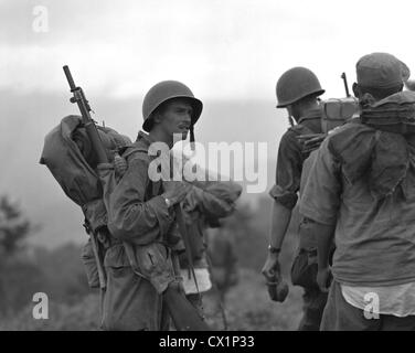 Ein französischer Soldat, ausgestattet von den Amerikanern während des Koreakrieges Stockfoto