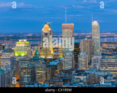 Montreal-Blick in der Nacht vom Mont Royal Lookout Stockfoto