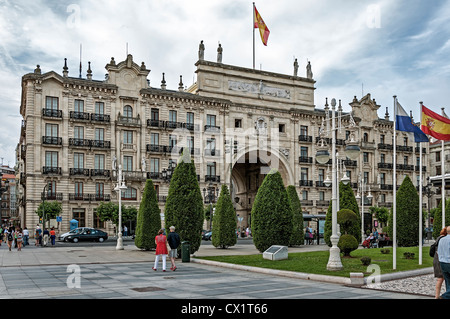 Hauptsitz in das ehemalige Gebäude der Santander Bank auf dem Paseo Pereda in der Stadt Santander, Kantabrien, Spanien, Europa Stockfoto