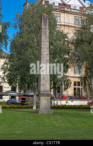 Obelisk im Orangenhain Bad, Wilhelm von Oranien zu Ehren besuchen 1734 Stockfoto