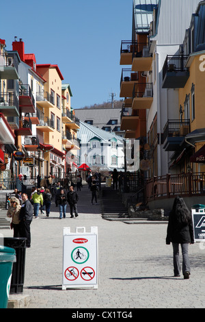 Einzelhandel In Mont Tremblant Ski-Dorf ein Winter-Skigebiet In der Laurentian Mountains Quebec Kanada Stockfoto