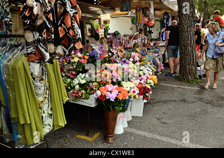 Markt in Toscolano Stockfoto