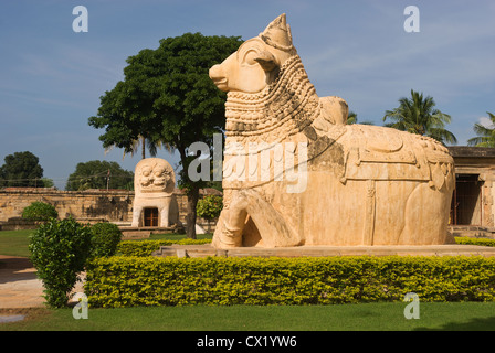 Elk201-4577 Indien, Tamil Nadu, authentische Brihadishwara-Tempel, Wächter-Figur Stockfoto